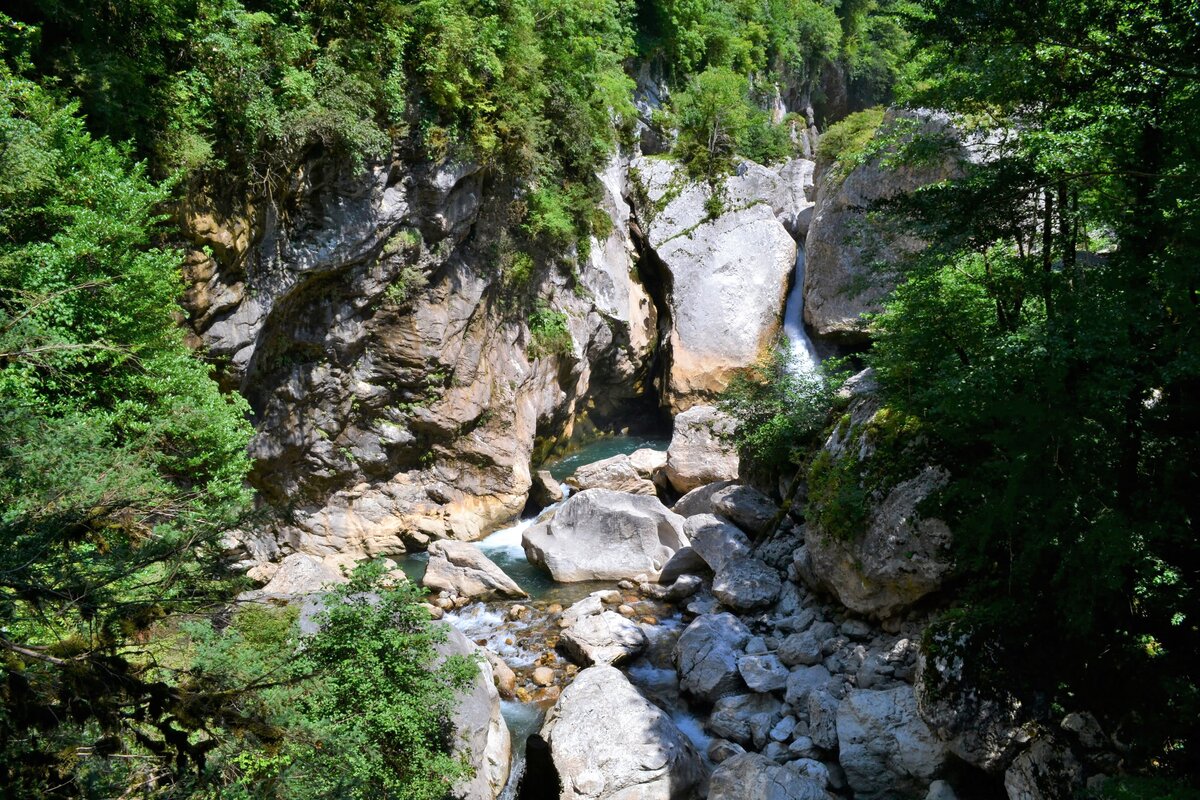 Пещера хабю абхазия фото