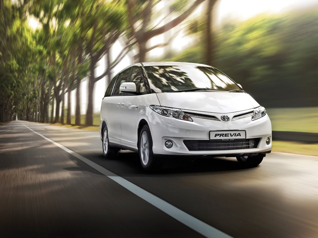 Toyota Previa III. Фотография взята с сервиса Яндекс Картинки