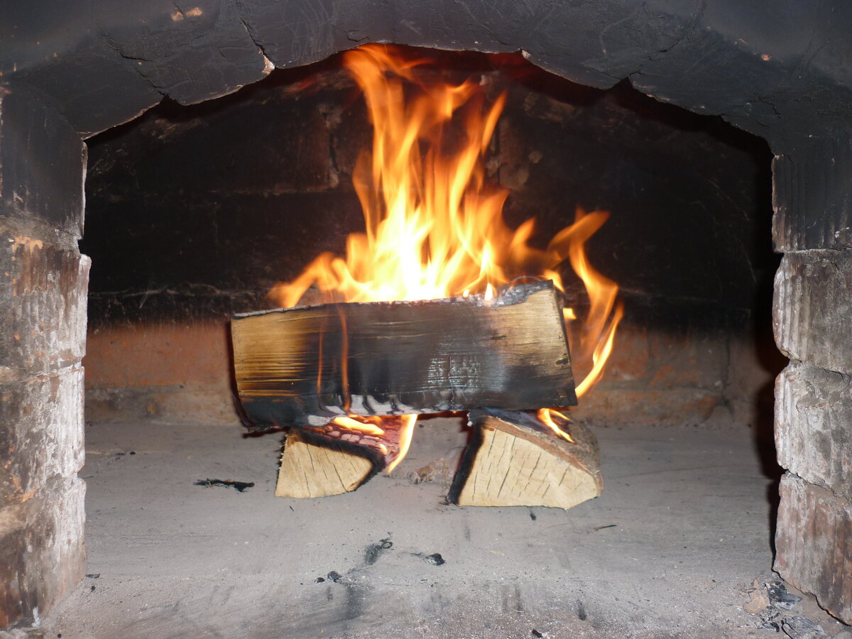 Живое тепло очага. 