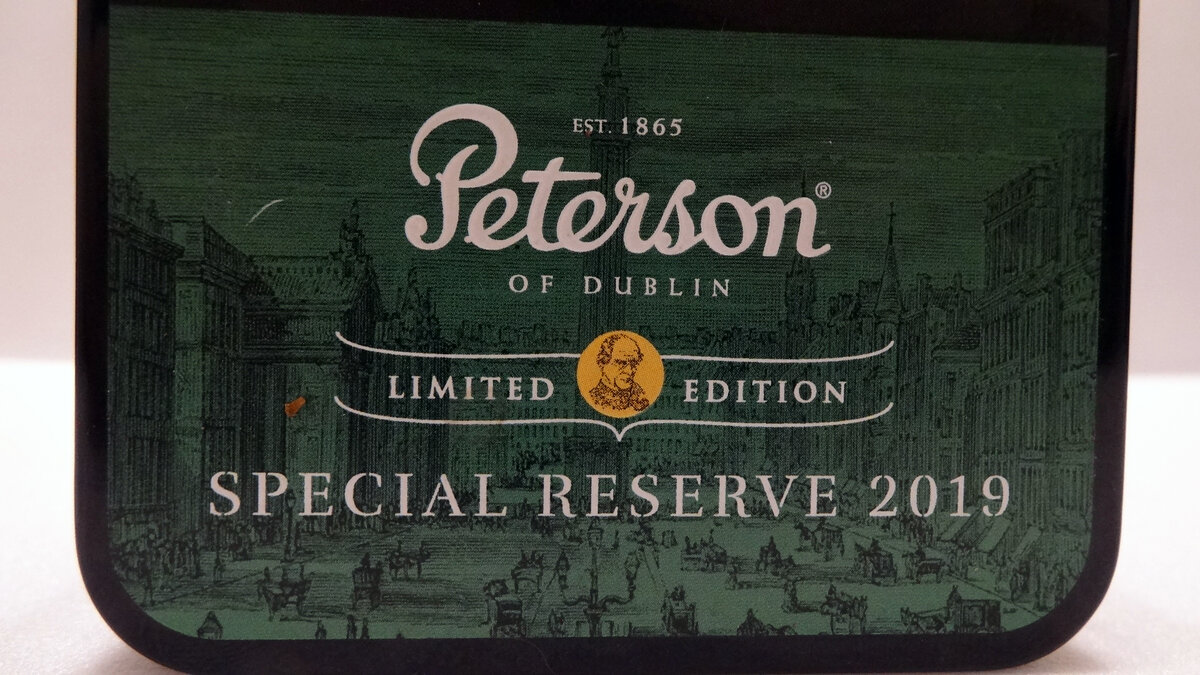 Спешл резерв. Трубочный табак Peterson 2019. Peterson табак Limited 2019. Трубочный табак Петерсон Special Reserve 2017. Петерсон Лимитед эдишн 2017 Крисмас.