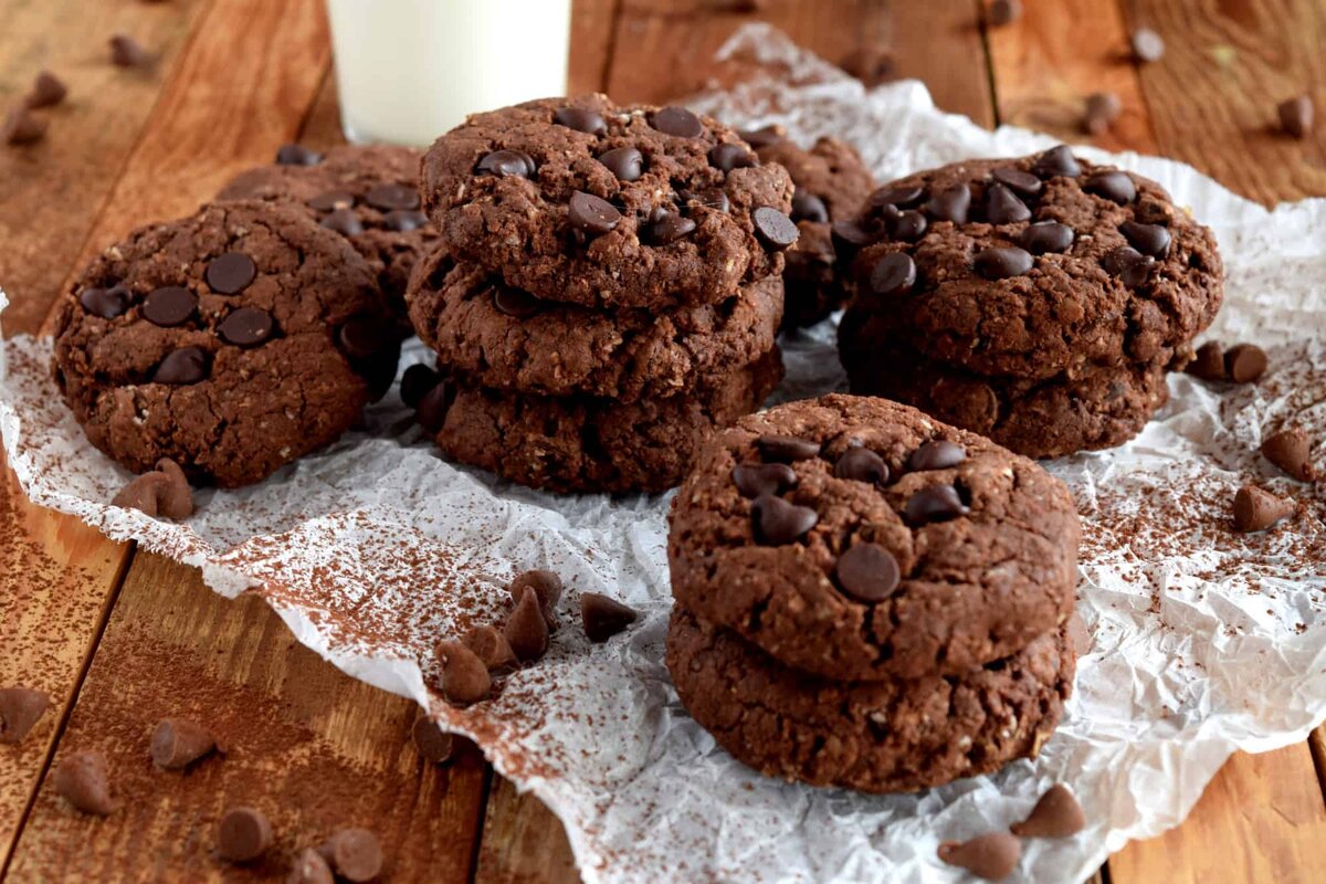 Cookie шоколад. Кукис печенье шоколадное. Песочное печенье кукис. Кукис шоколадный с шоколадом. Печенье Американ кукис с шоколадом.