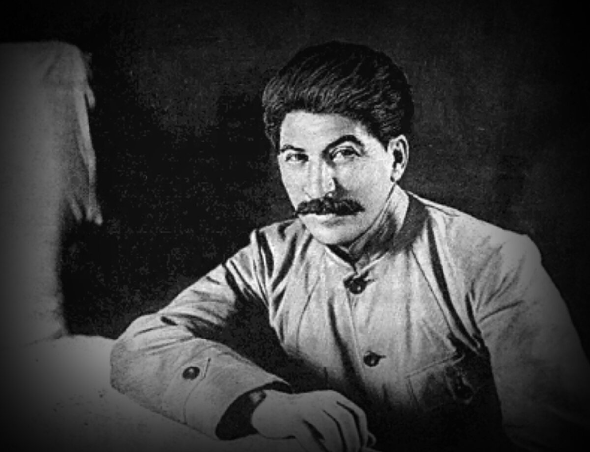Иосиф в молодости. Иосиф Виссарионович Джугашвили Сталин. Сталин Иосиф Виссарионович в молодости. Сталин Иосиф Виссарионович молодой. Иосиф Джугашвили Сталин.