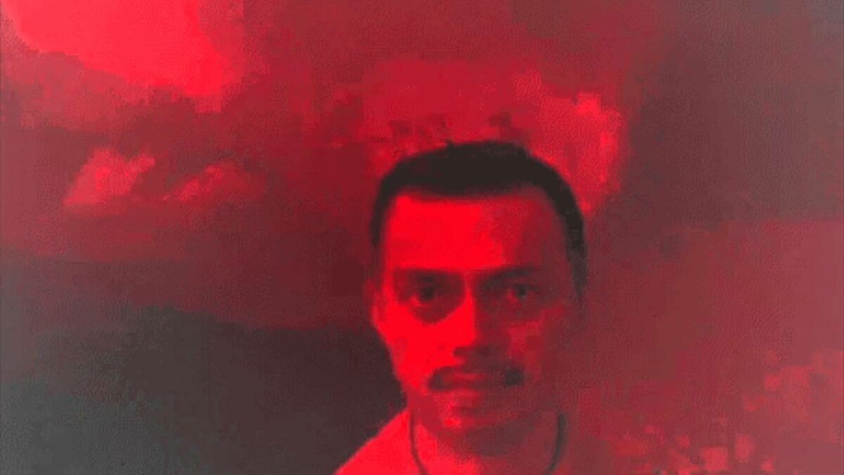 Один из кадров этого видео.