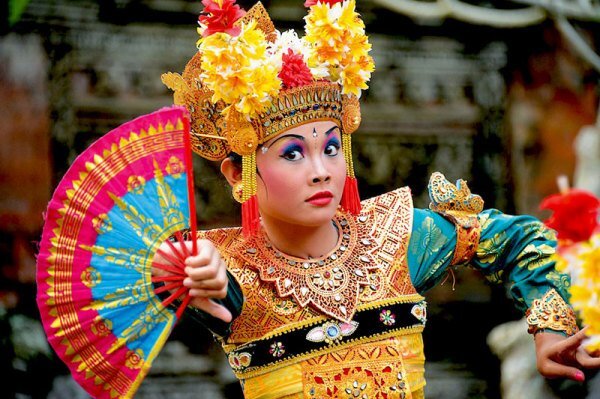 Балийский танец не предназначен для развлечения аудитории.-2