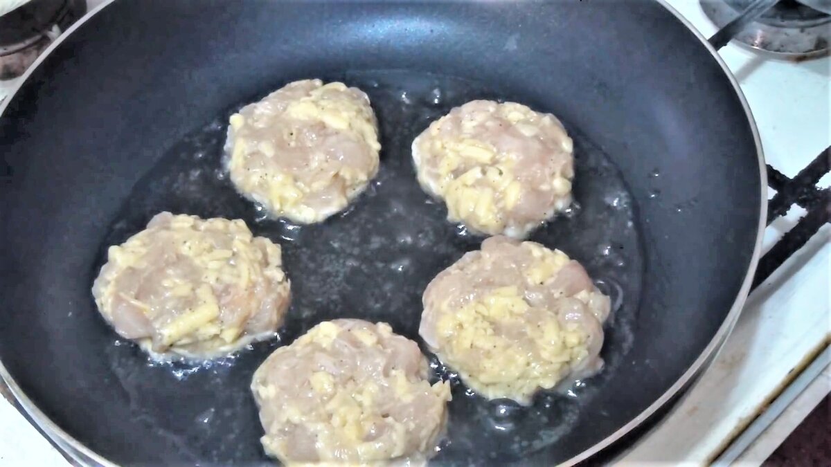 Вы просто не сможете устоять. Делайте сразу побольше. Вкусняшка на завтрак за 10 минут.