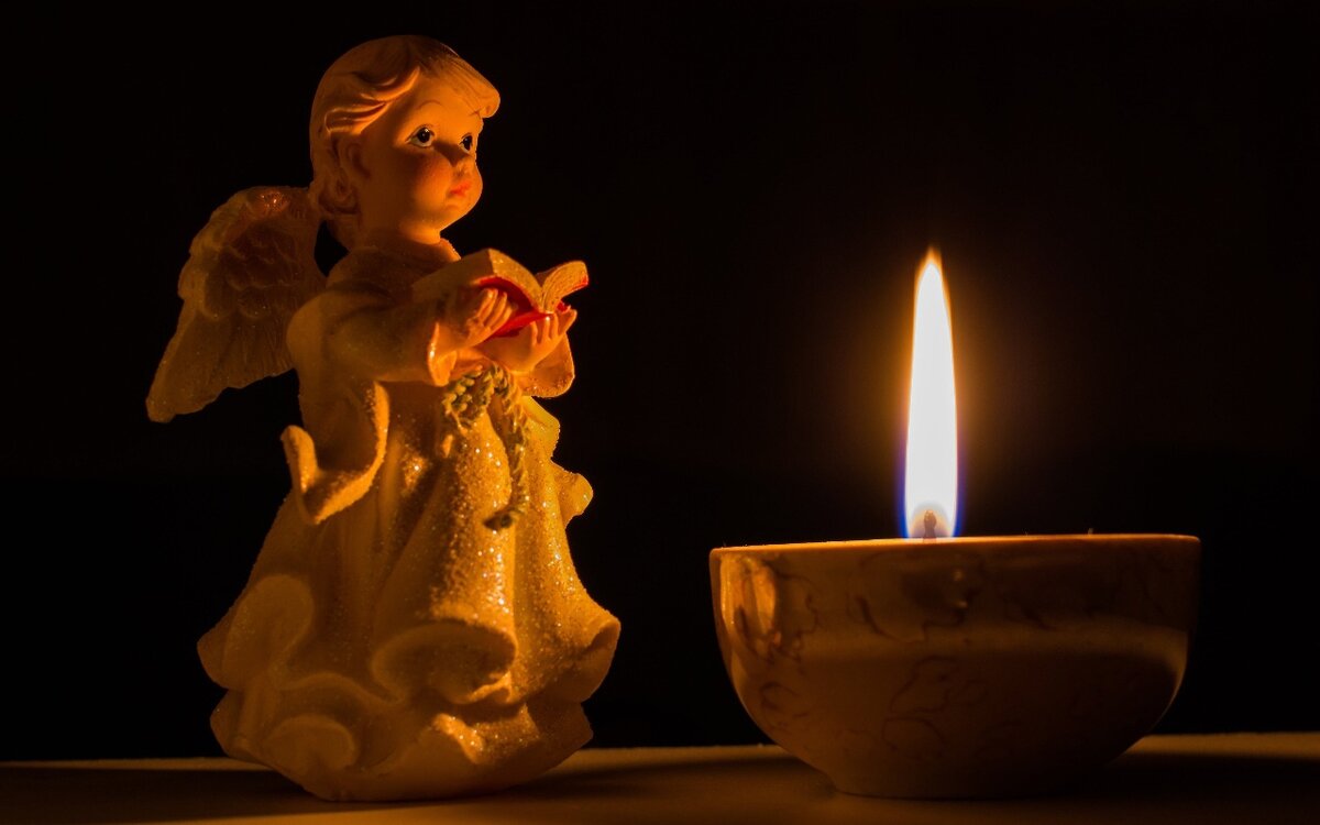 В эту светлую дату каждый верующий должен прочитать молитву Господу Богу. Фото: Pxfuel.com 