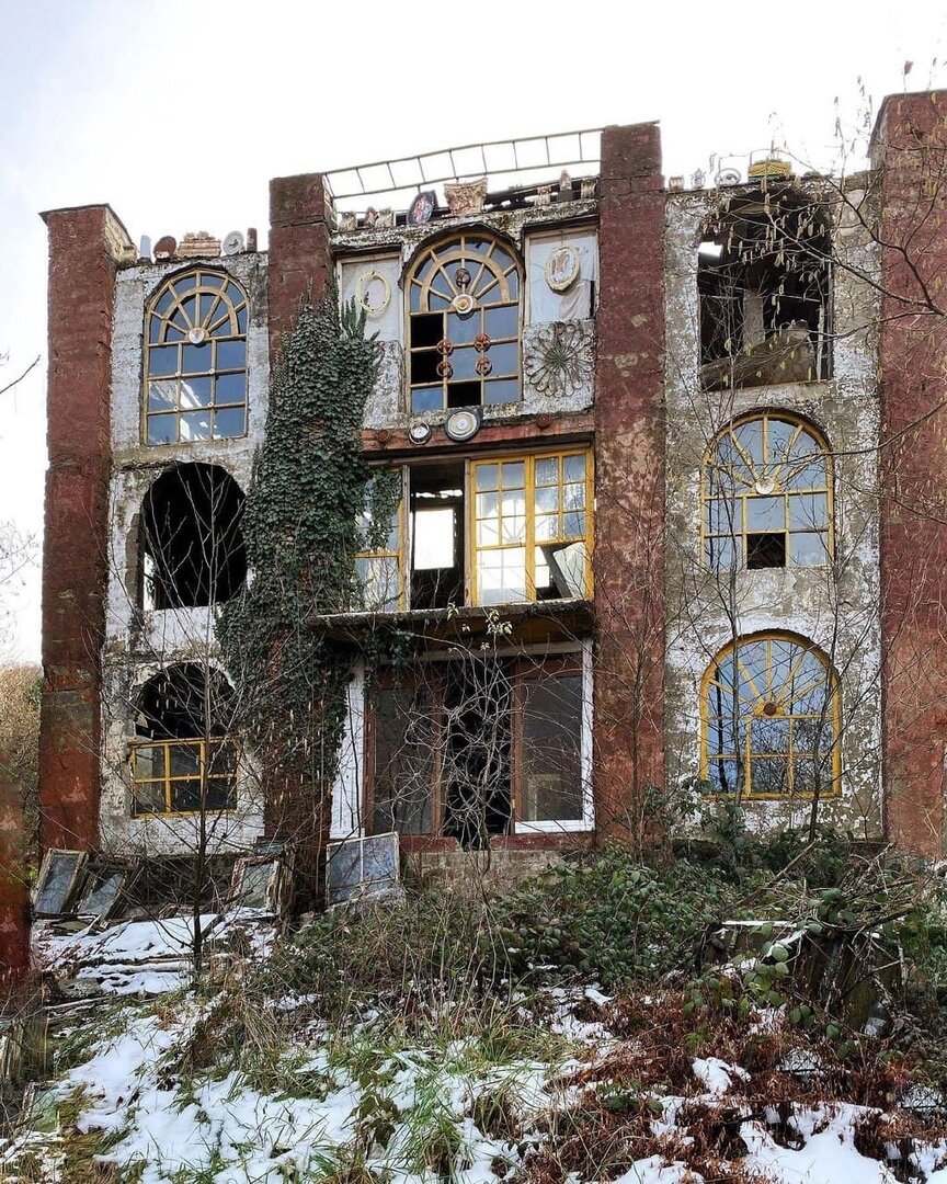 Заброшенный дом в Сочи.