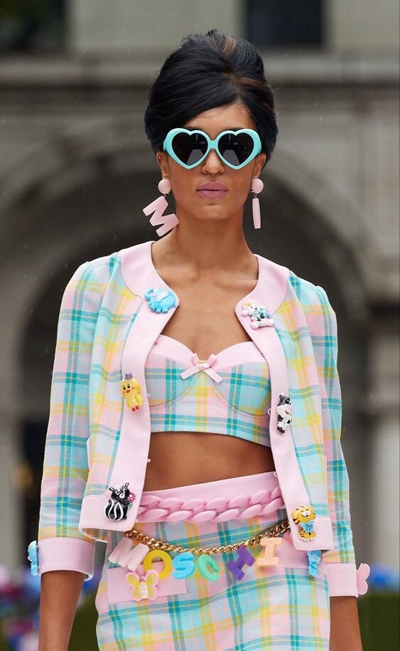 MOSCHINO by JEREMY SCOTT SPRING 2022. Все иллюстрации взяты в открытых источниках в сети.
