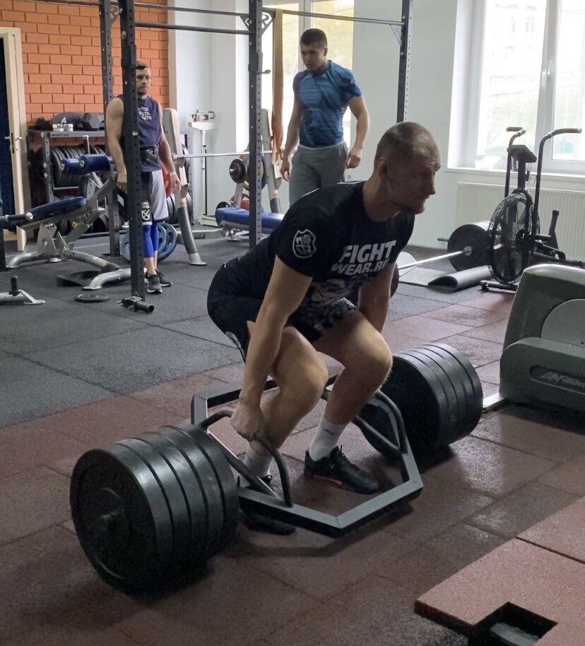 Дроб сеты на ноги. Дроп сет. Дроп сет на бицепс эффективность. Адидас Gym дроп сет 2.