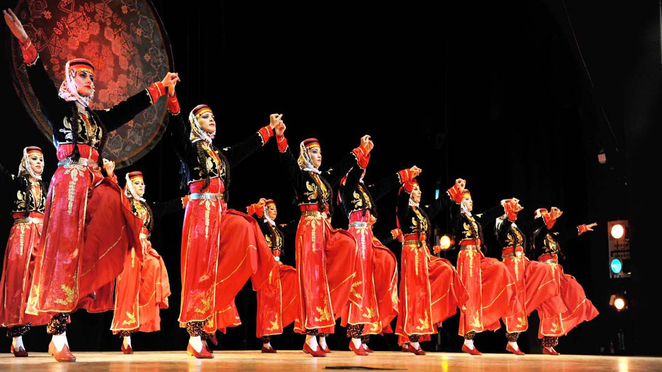 Турецкий Халай. Халай танец в Турции. Турецкий народный танец Халай. Турецкий танцевальный костюм.