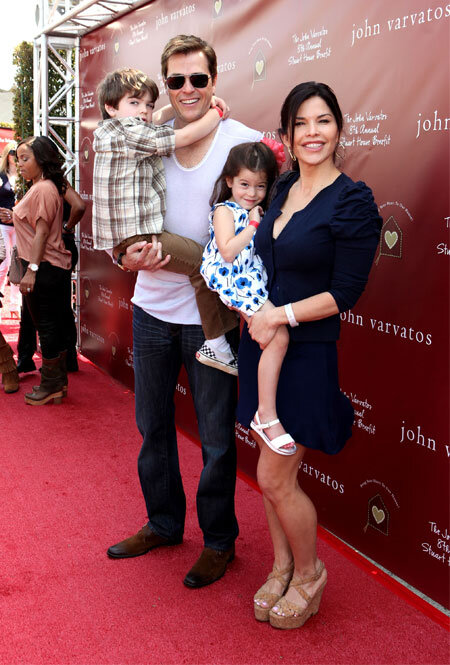 Лорен с детьми и бывшем мужем. Женоненавистники обзывают таких женщин РСП