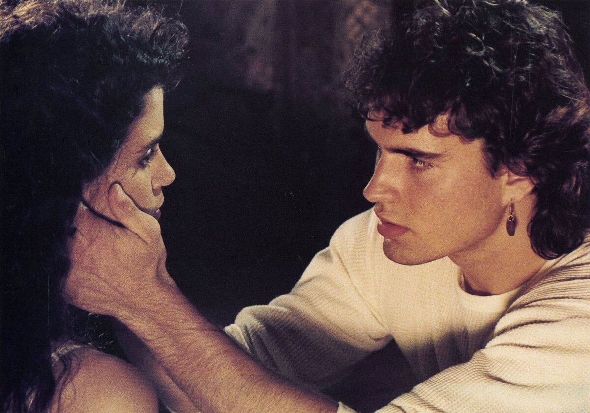Кадр из фильма "Пропащие ребята" 1987