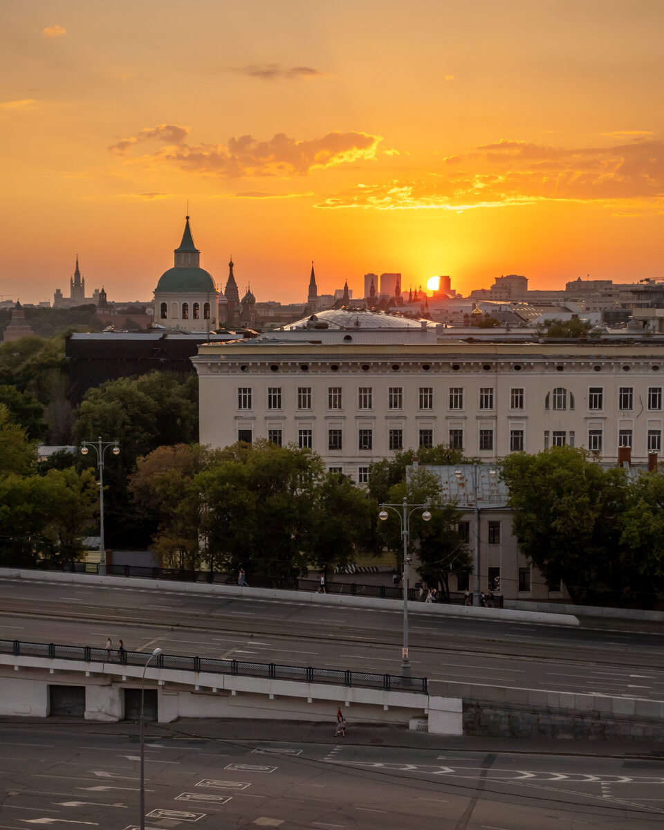 в каком доме снимали москва слезам не верит