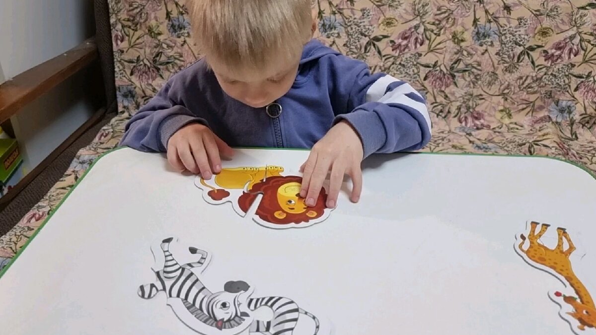 Серёжа восстанавливается после дома ребёнка