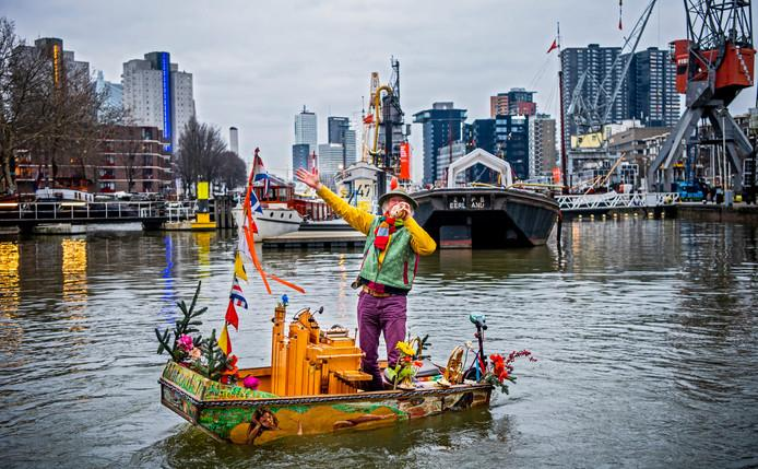 Концерт в гавани Роттердама. https://www.ad.nl/rotterdam/