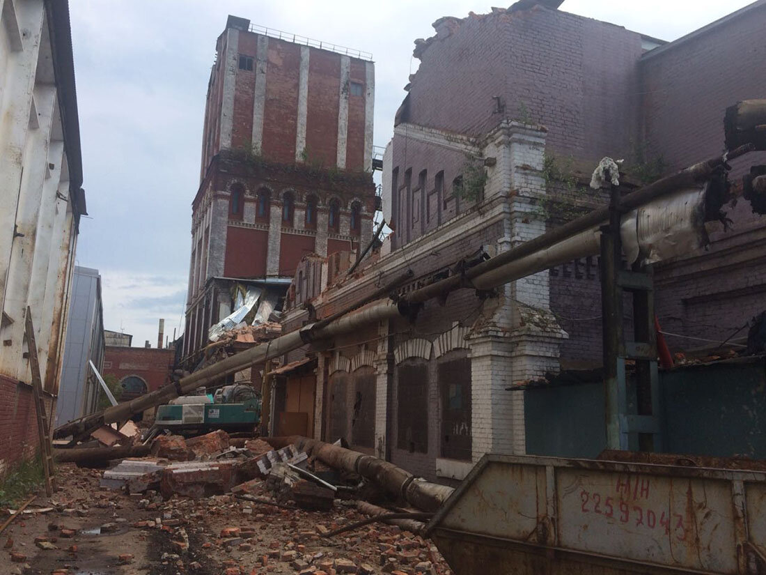 снос лэпов по осташковскому шосе. самострой подмосковье. мытищи снос. мытищи снос. метровагонмаш территория завода.