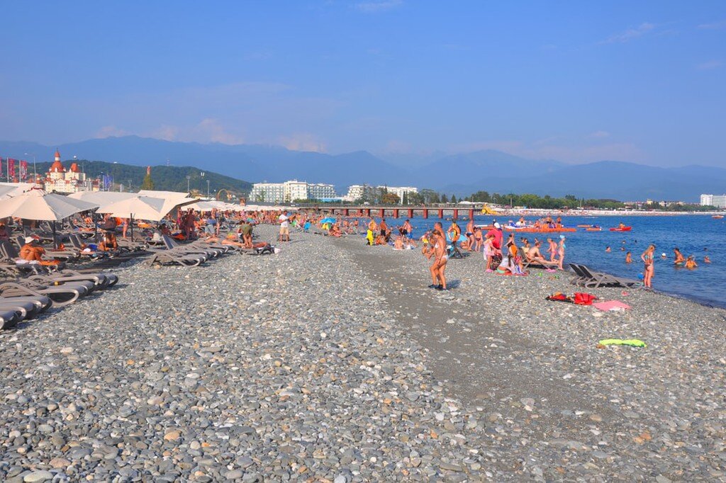 Пляж роза хутор адлер фото Лучшие пляжи Сочи. Рассказываю подробно про каждый Вокруг света за 80 секунд ✈ Д