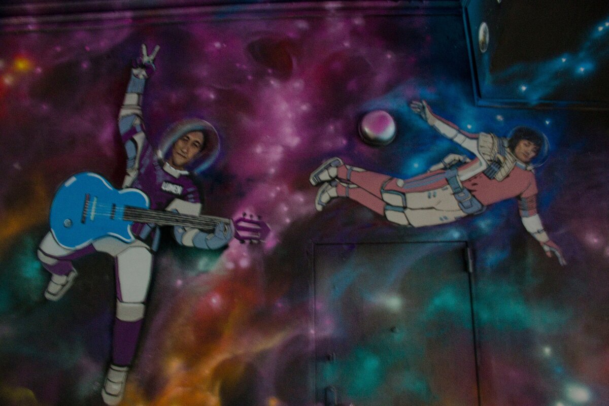 Земфира и солист группы Люмен Тэм Булатов