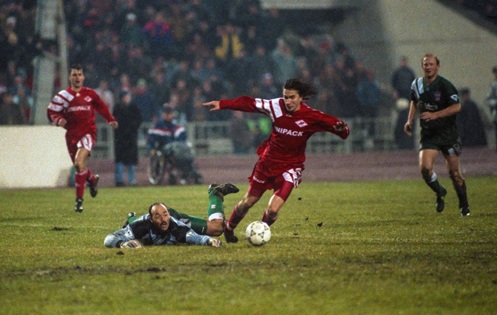 Tom football yesterday. Радченко Спартак 1992. Дмитрий Радченко Спартак 1992. Спартак 4: 2 Ливерпуль 1992. Спартак Ливерпуль 1992 год.