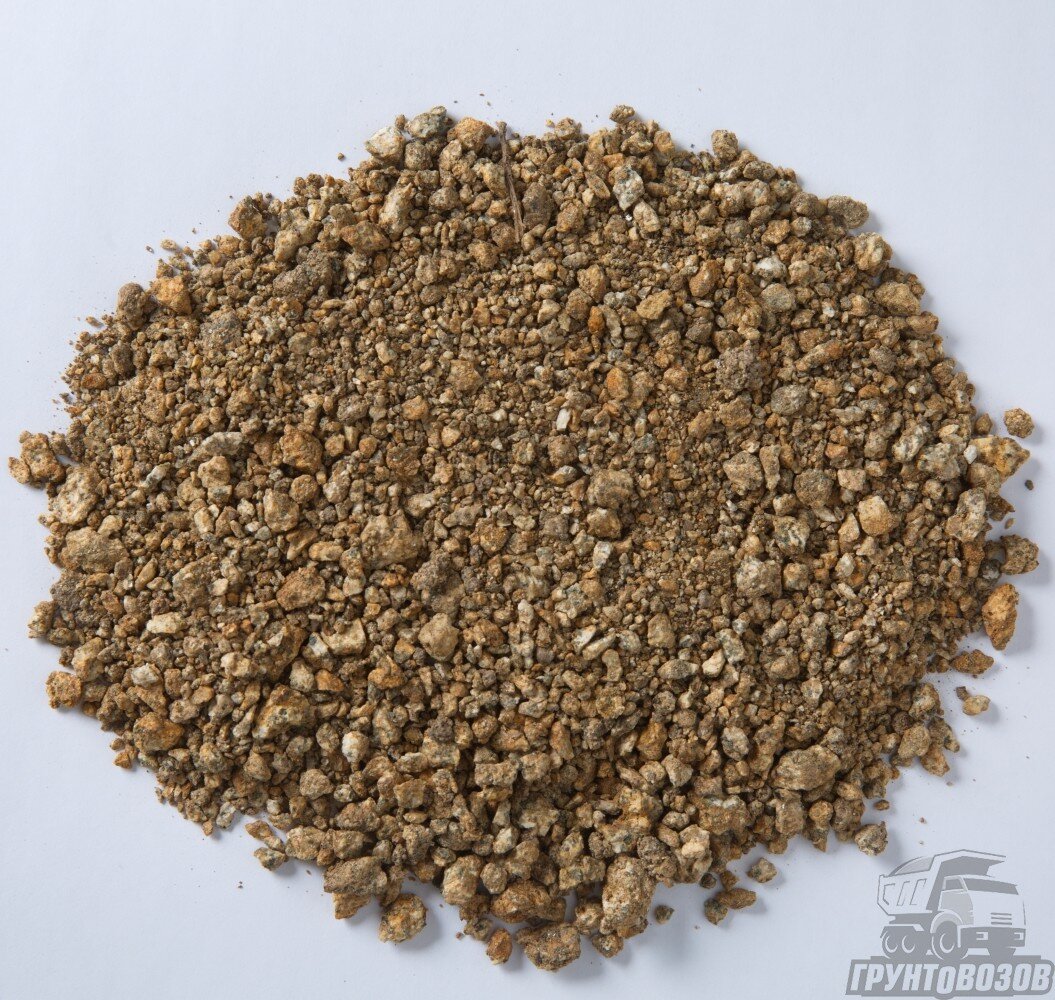 Дресва — это недорогой материал, который получают в большом количестве при разработке горной породы. Сфера его применения довольно широкая.