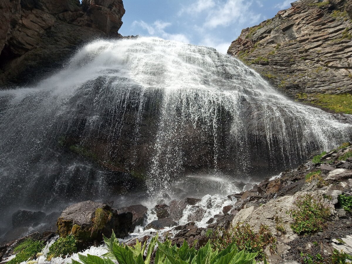 Водопад девичьи косы Кабардино-Балкария