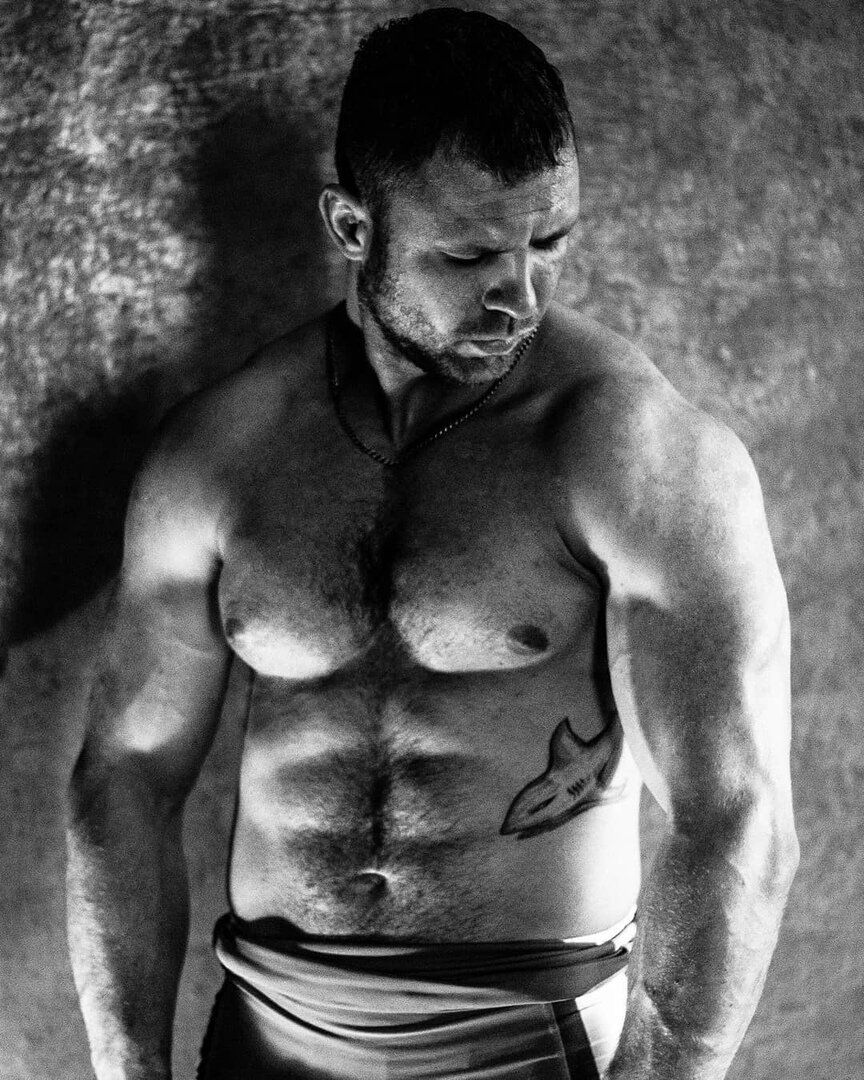 Автор статьи - Юра Новиченко. Ещё фото справа ->->->