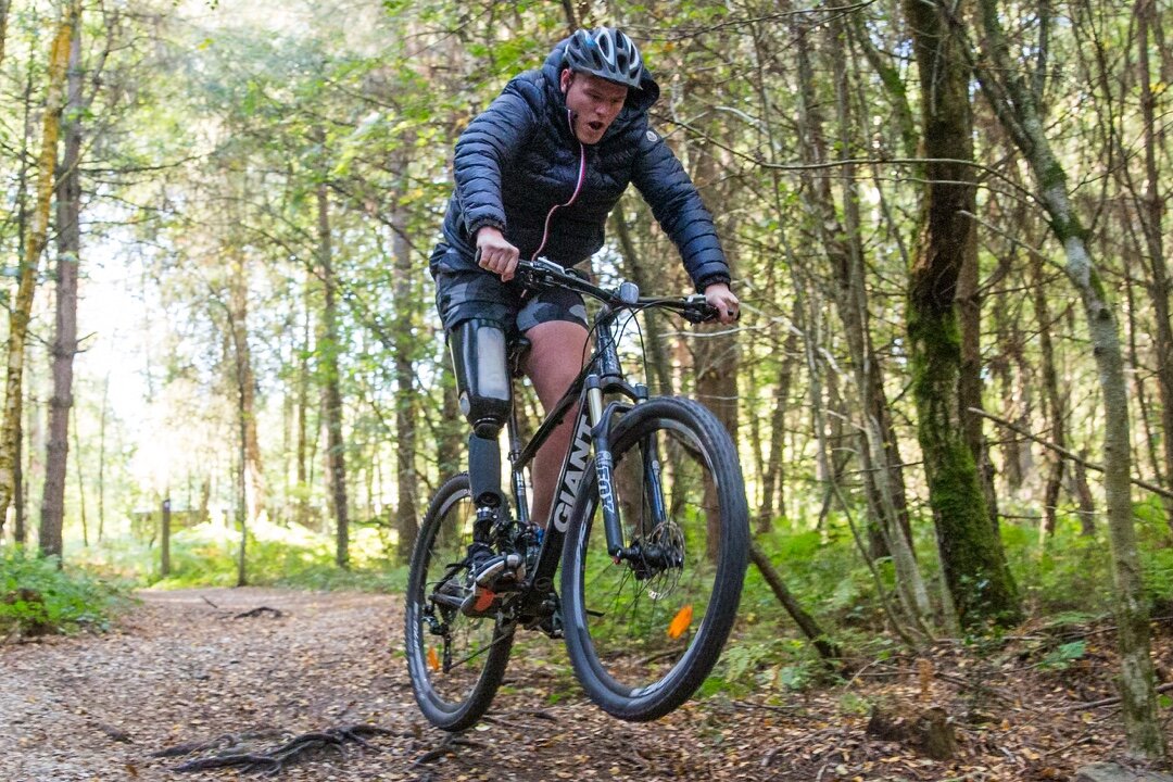 С коленным модулем KX06 спорт становится возможным.