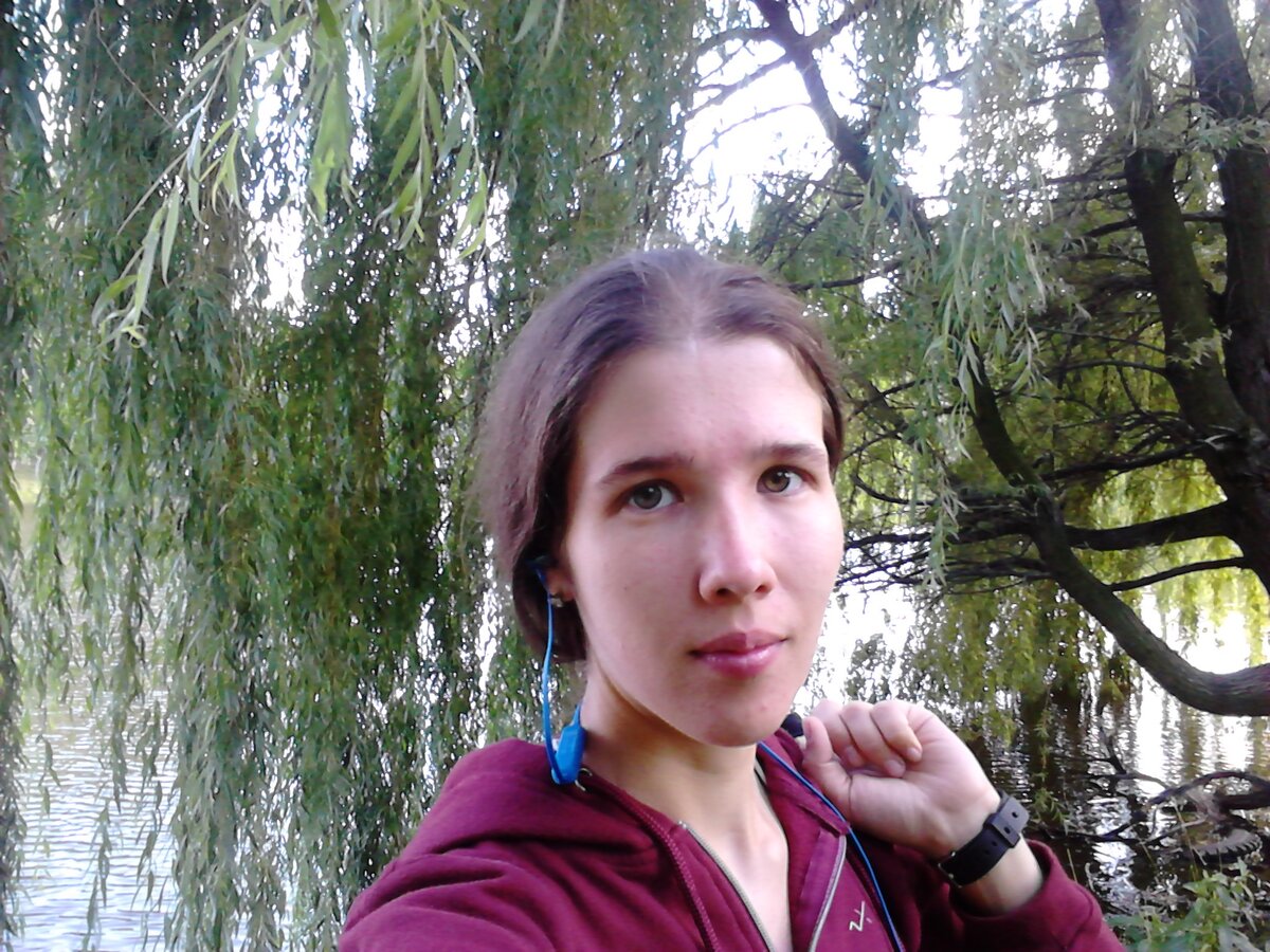 
Мы живём в удивительном мире. Мире, безграничных возможностей и открытий. Среди нас, веками рождаются личности, которые полностью меняют ход событий истории. Многие считают их пророками, высшими существами. В чём-то это действительно так. Но мало кто знает, что каждый из нас, наделён уникальной способностью к самоисцелению и самопомощи как на психическом уровне, так и на уровне физического состояния и здоровья.

Возможности человека и его разума безграничны. Вы, наверное, не раз убеждались, что стоило Вам вложить чуть больше энергии в Ваши мысли и намерения, как желаемые (а может и не очень желаемые события) проявлялись в Вашей жизни? Было такое?

При чём для вселенной, жизни, Бога (называйте как угодно), нет разницы - думаете Вы о хорошем или ни очень. Всё, о чем бы Вы не подумали, с большой долей вероятности может воплотиться в Вашей жизни.

Не зря, существует такая фраза: "берегись своих желаний". И действительно, прежде, чем что-либо пожелать, надо хорошенько подумать, что принесет это событие в Вашу жизнь? Действительно это именно то, о чём Вы мечтаете? Есть ли смысл направлять своё внимание в эти мысли или стоит сменить направление сознания?

Каждому человеку от рождения заложен определенный потенциал и определенный энергетический заряд на реализацию всех своих возможностей и жизненных задач. Это как карта для путешествий, как компас, как навигатор. Если следовать к намеченной цели по указателям и направлению движения, то путь будет легче, а дорога приятнее.

Случается, конечно, и отклониться от курса. Потерять карту и сбиться с пути.. 

В эти моменты на помощь усталому путнику, приходит сила разума и подсознания.

Внутри Вас скрыты большие ресурсы для здоровой, счастливой и эффективной жизни.

И в то время, как внешние обстоятельства, настойчиво пытаются сбить Вас с верного курса, внутри всегда есть верный голос сердца, который знает наверняка все ответы на жизненно важные вопросы. Ваши вопросы. Ваши задачи по жизни. Ответы и решения для них.

Главное, почаще прислушиваться к голосу своего сердца, голосу своей души. И даже если внешние обстоятельства говорят об обратном, не торопитесь с выводами, что Вы что-то не можете, и что-то Вам не под силу.

Если в Вашем сердце с самого детства живёт мечта, которая согревает Вас в самые холодные дни, и помогает идти дальше по жизни и не сдаваться -

Значит у Вас есть все необходимые ресурсы для реализации жизни Вашей мечты.

Стоит только прислушаться к своему сердцу, и возможности не заставят себя ждать.

Открыта запись на консультацию психолога. Пишите в личные сообщения. 📝
