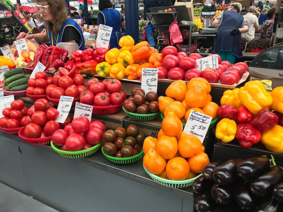 Рынок беларуси. Белорусский рынок. Рынки в Белоруссии продуктовые. Продукты рынках Беларуси. Рынок на белорусской.