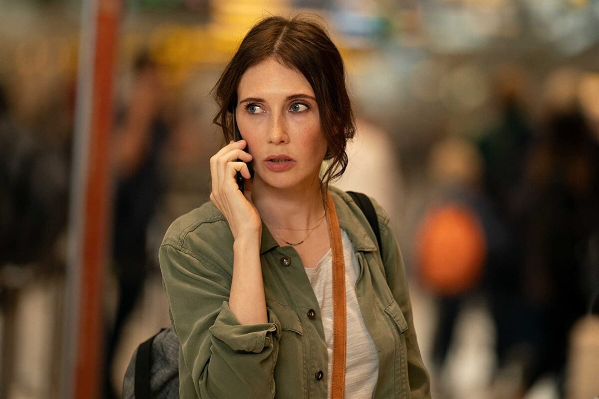 Алекс в исполнении Кэрис Ван Хаутен. Кадр из фильма "Домино", 2019.  Сайт: imdb.com