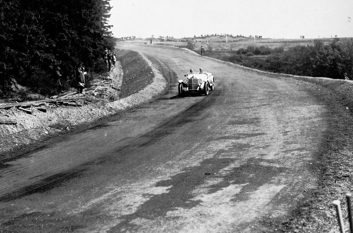 10 ответов на нестыдные вопросы про Нюрбургринг | Motor.ru | Дзен