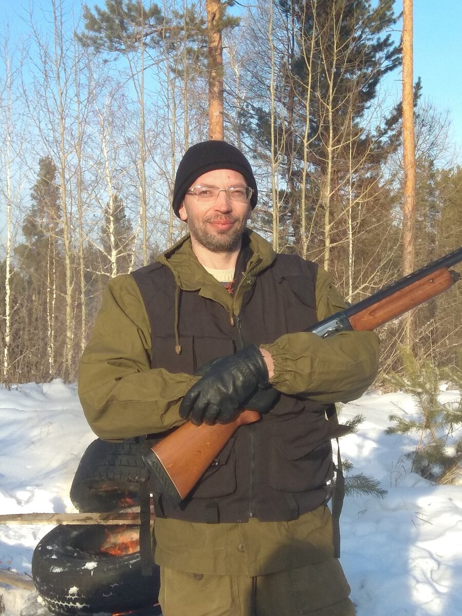 Отстрел МЦ-21-12. Сзади горящие шины, это к вопросу мусора в лесу.