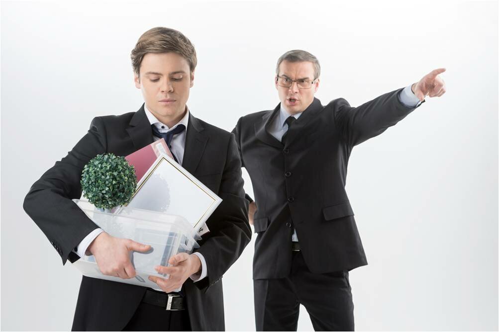 Как уволить работника во время больничного?