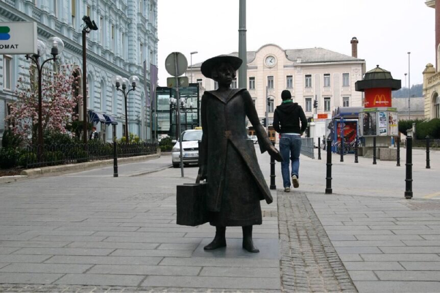 Целье, Альма Карлин (фото с сайта delo.si)