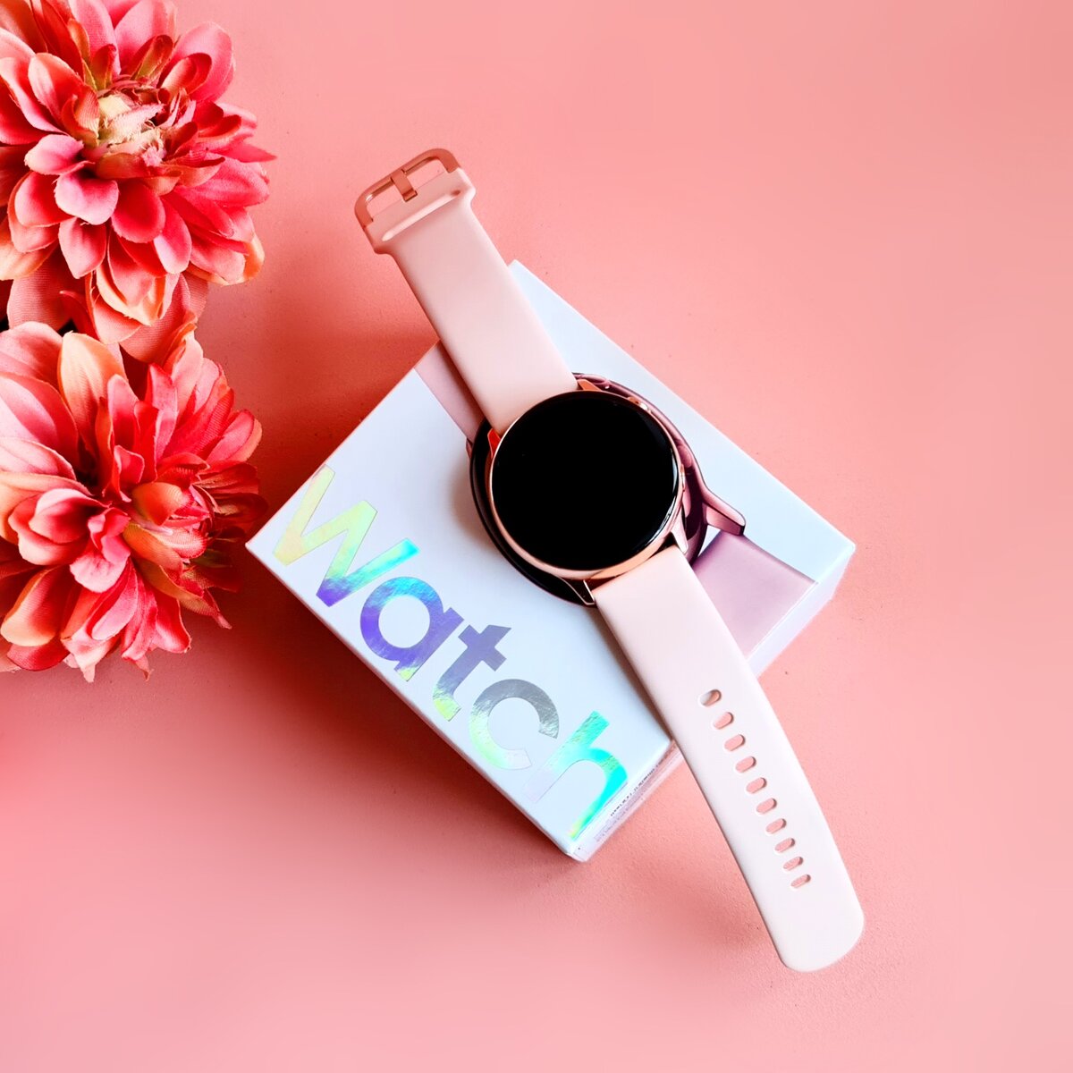 Если вы знаете что такое - детская поликлиника и двое детей на руках + большая сумка с бутылками пеленками на плече, то вы точно оцените умные часы. Ведь заботливый папа, не упустит шанса позвонить вам, справится о состоянии своих чад.