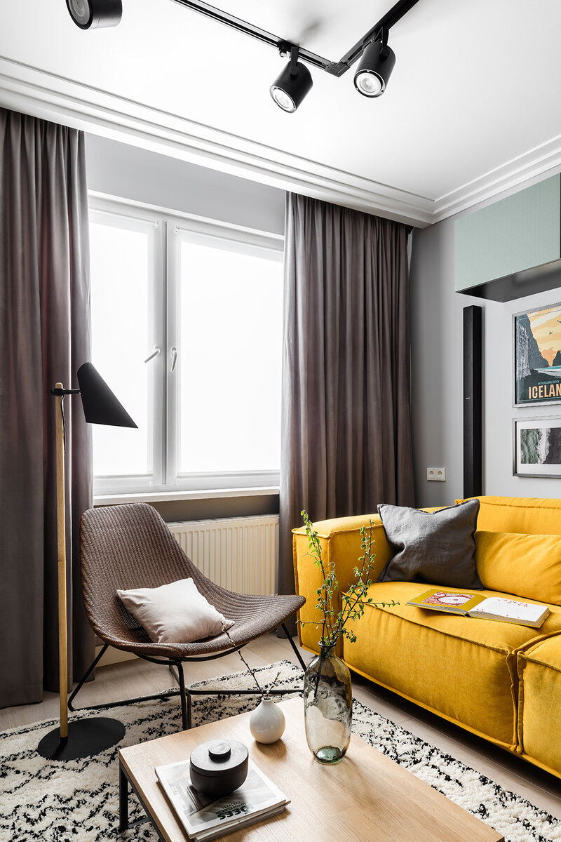 Оживили пространство при помощи постеров, связанных темой Исландии.