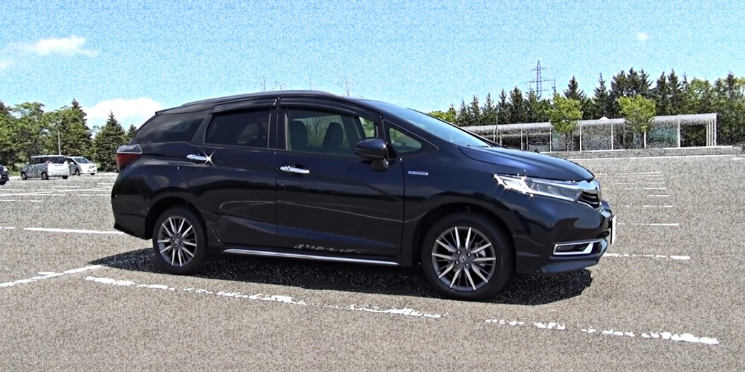 Знакомьтесь Honda SHUTTLE HYBRID 1.5L 4WD