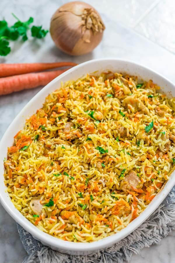 Сочный, яркий и ароматный плов порадует всю семью! Фото: cooktoria.com   
