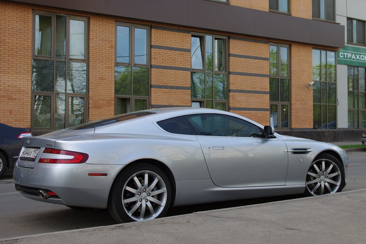 Астон Мартин db9 Coupe