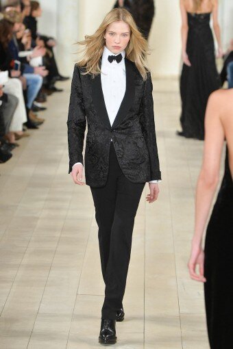 Показ Ralph Lauren. Источник: Harper'sBazaar.com