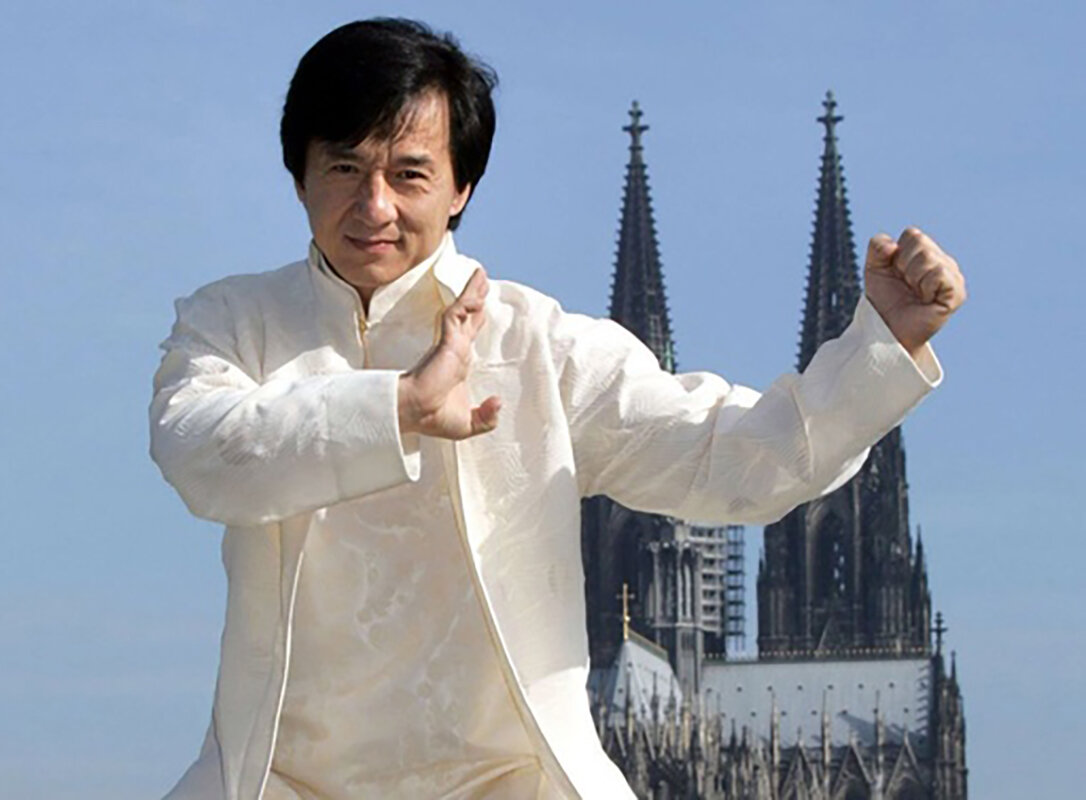 Джеки Чан. Фото с просторов интернета