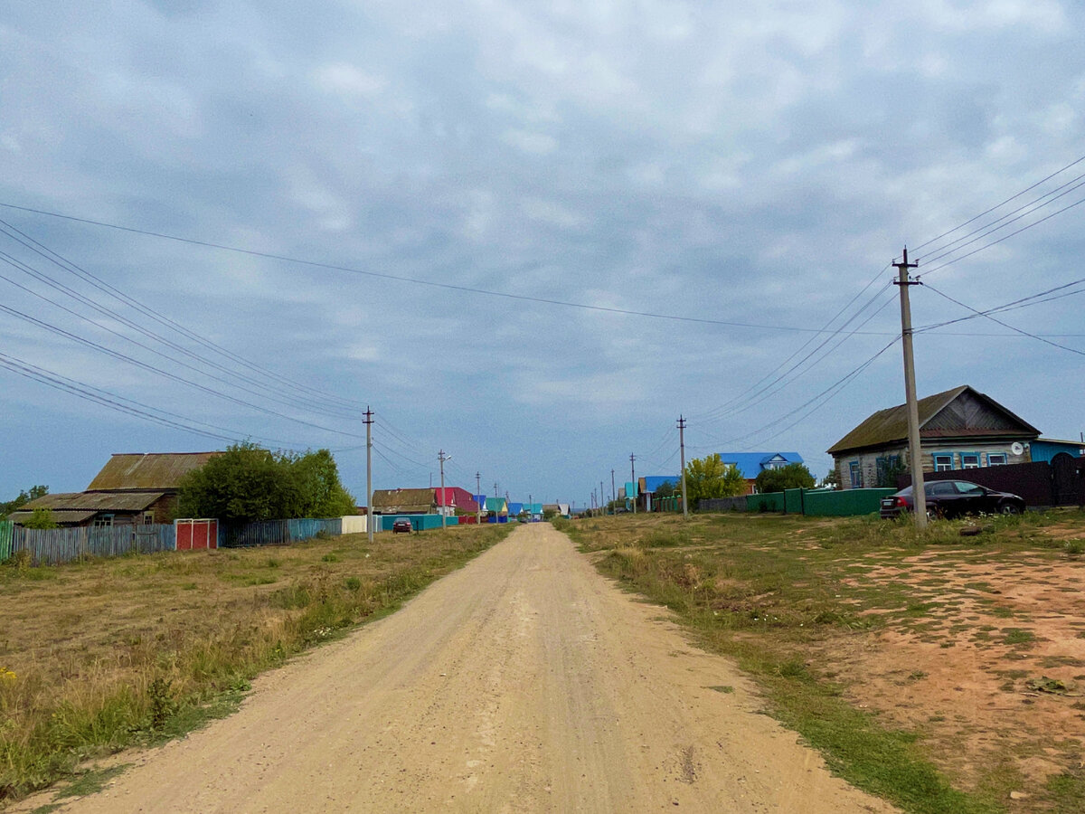 Марийское село Токбердино внутри Башкортостана, показываю, как здесь  выглядят улицы и дома | Под зонтиком | Дзен