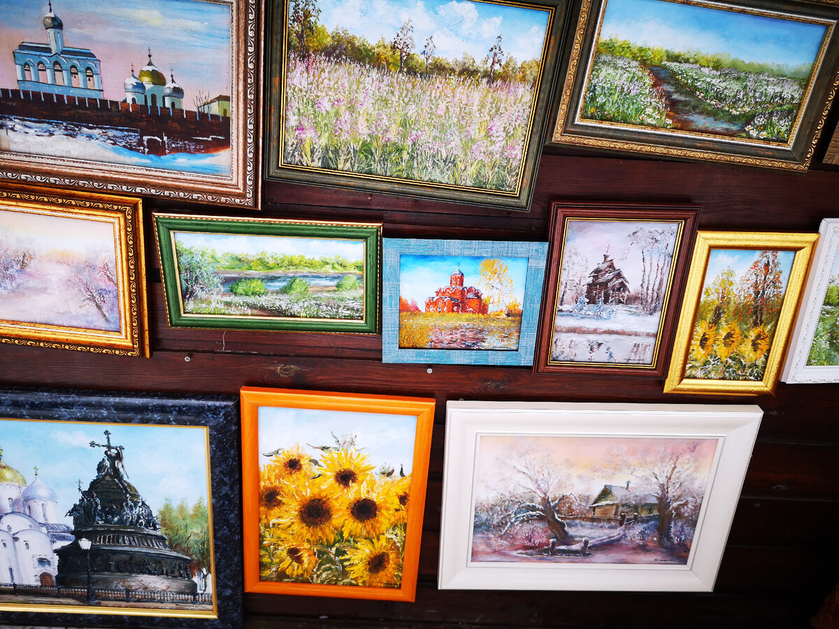 Талантливый художник в Великом Новгороде, о котором ничего неизвестно, но его картины продаются везде