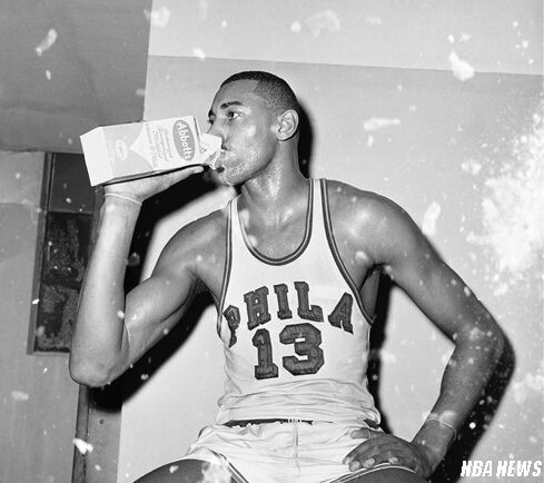 2 марта 1962 года игрок баскетбольной команды НБА «Филадельфия Уорриорз» Уилт Чемберлен набрал 100 очков в игре против «Нью-Йорк Никс», а после к тому же заставил игроков противоположной команды...-2