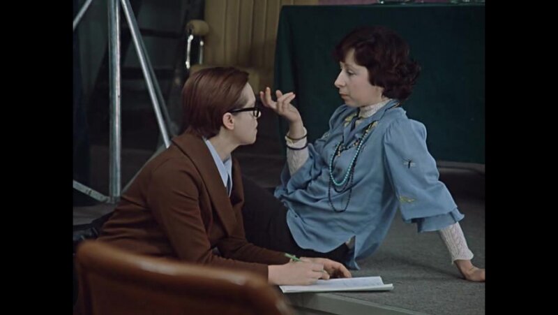 Кадр из х/ф "Служебный роман"