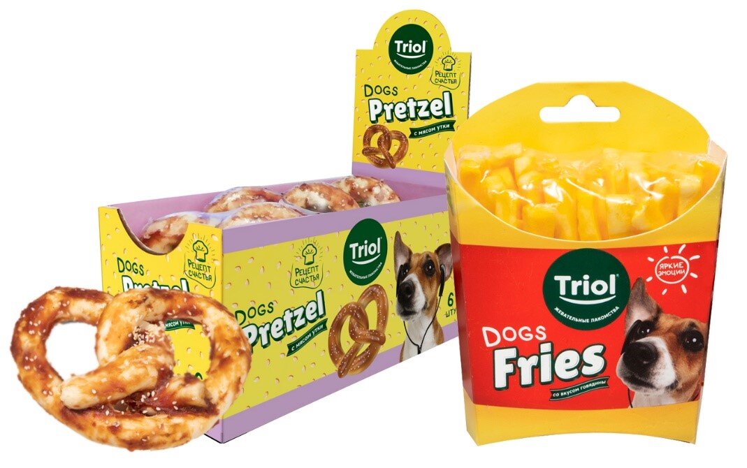 На фото оригинальные лакомства TRIOL FUN FOOD «Крендель» (арт. 10151139) и «Картошка фри» (арт. 10151138).