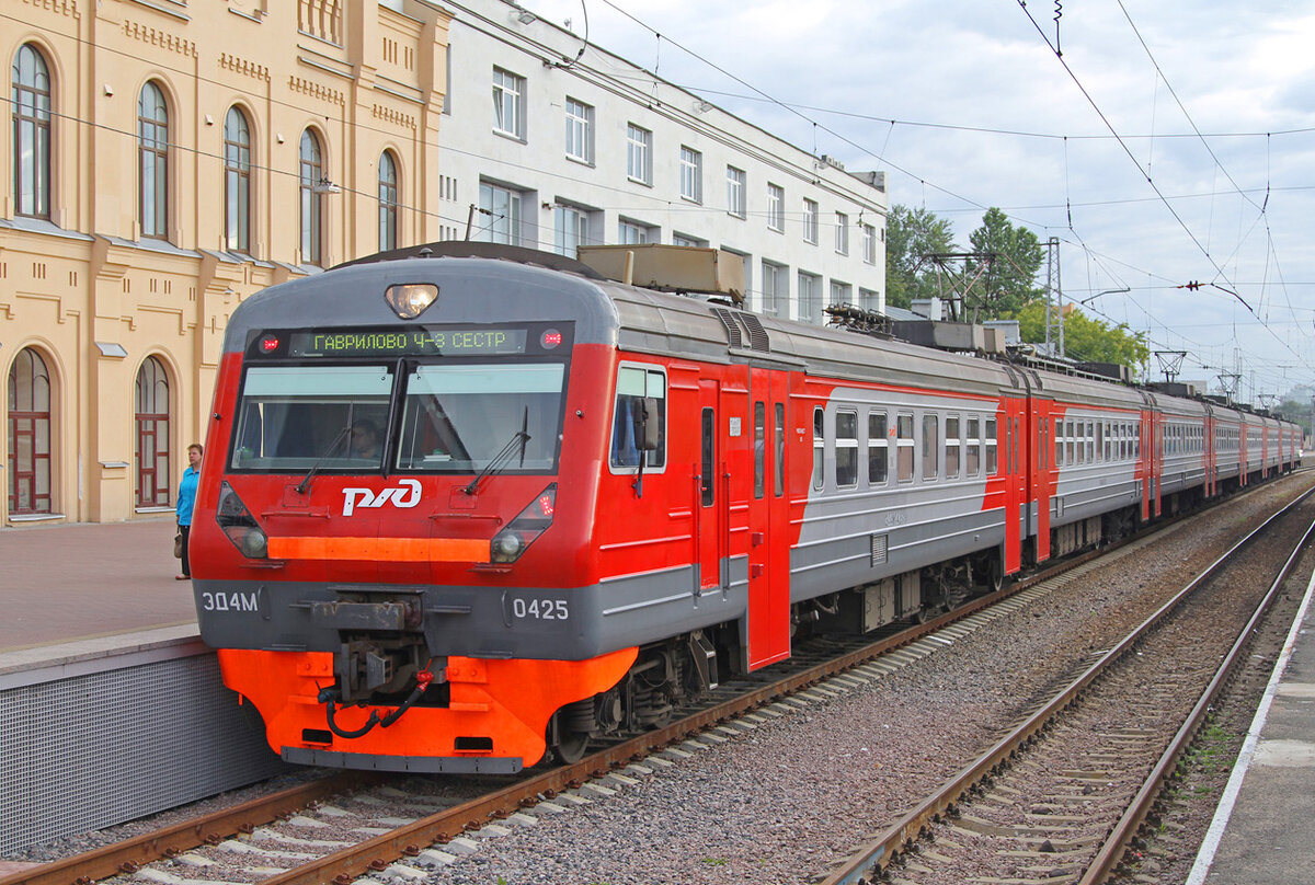 Есть ли электрички. Электропоезд эд4м. Эд4м. Эд4м 0425. Электропоезд РЖД эд4м.