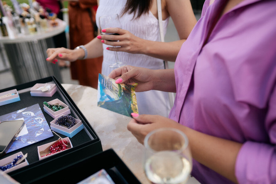 «Гаражная распродажа» в шатре «Монблан». Клуб SOVERSHENSTVO.