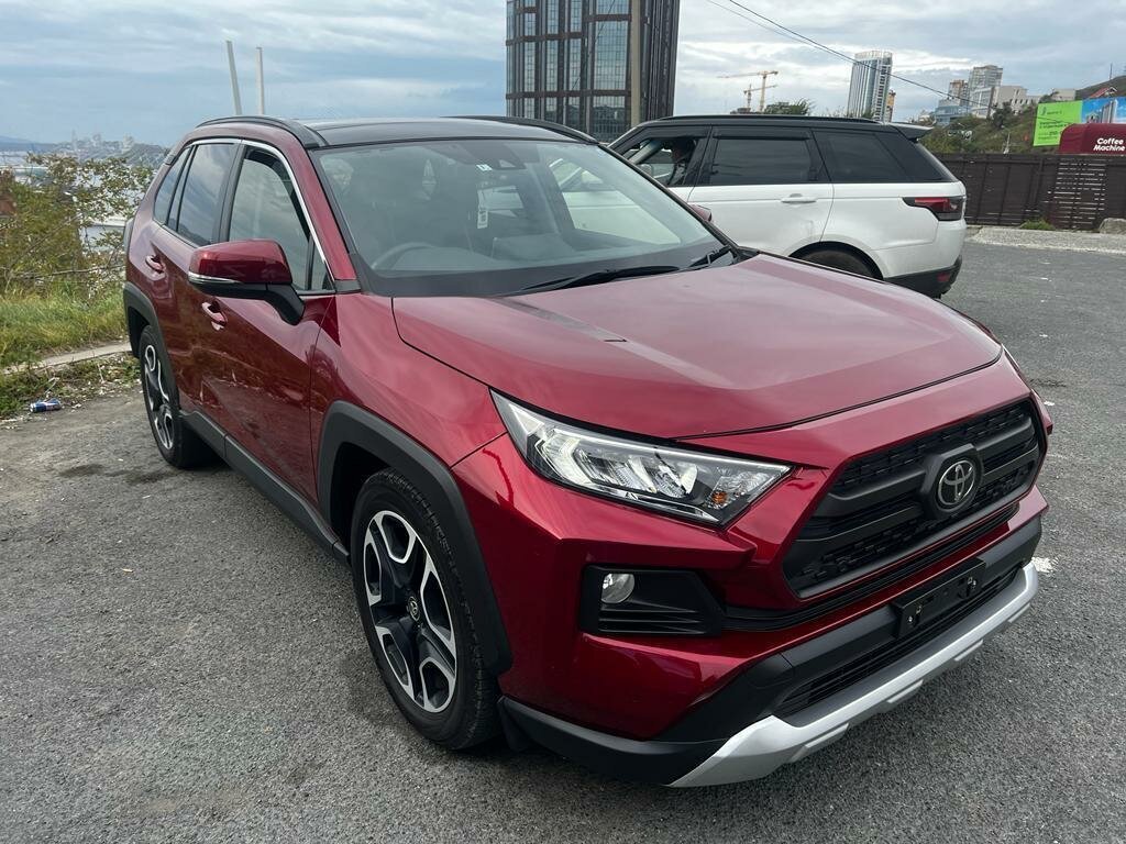 Toyota RAV4. Источник иллюстрации - Яндекс.Картинки
