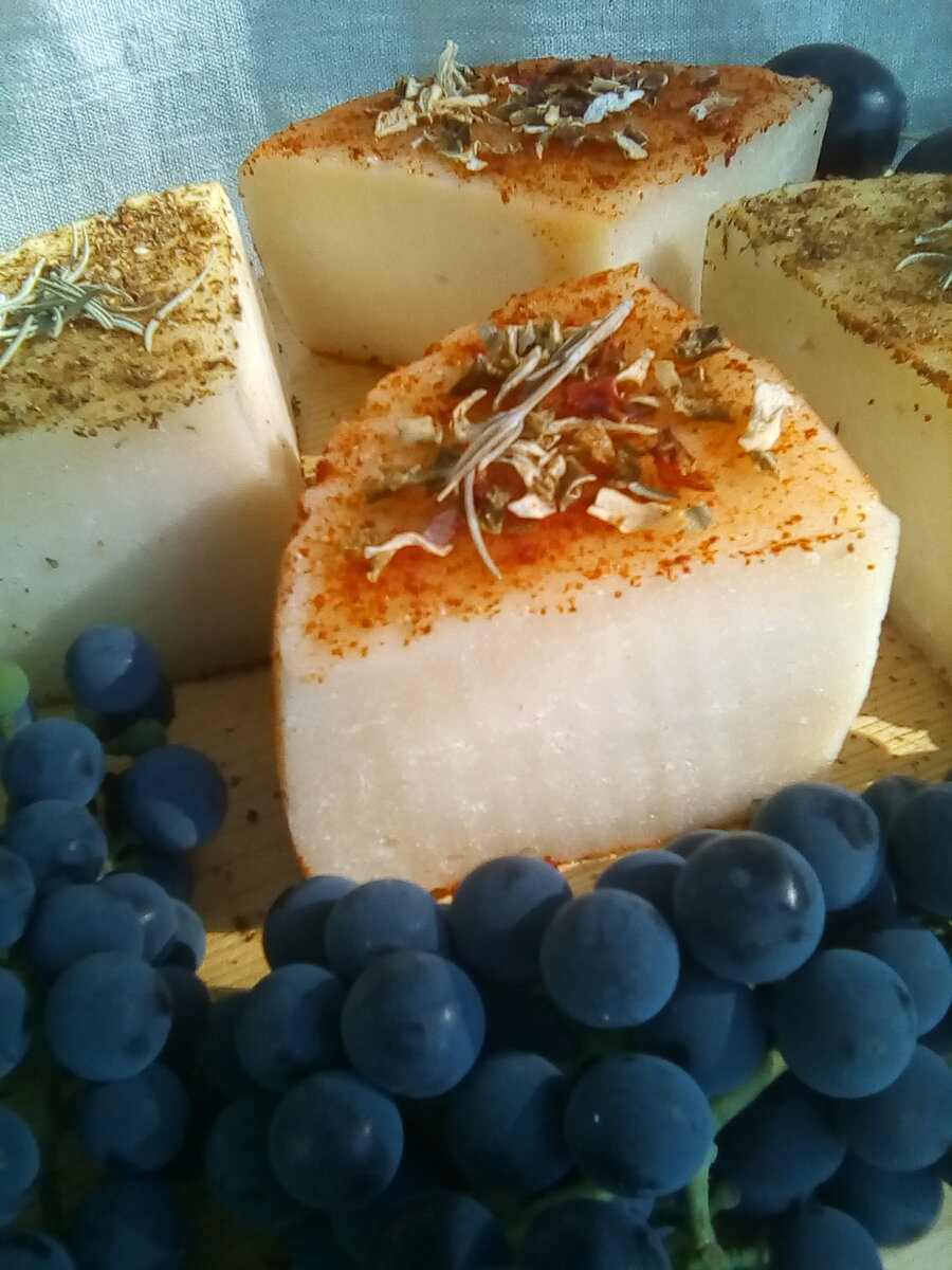 Домашний сыр ,сварен в сыроварне Тремасова